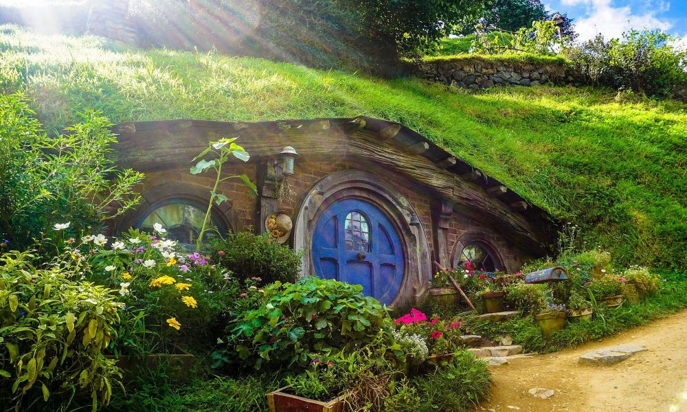 Tour Nueva Zelandia esencial. Descubre la Tierra Media mientras recorres las calles de Hobbiton