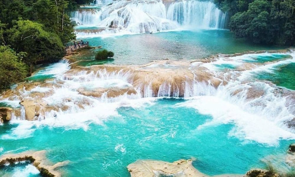 Tour Tour Chiapas 4 días, 3 noches. Cuando viajes a las cascadas de Agua Azul, usa ropa ligera y calzado cómodo para caminar