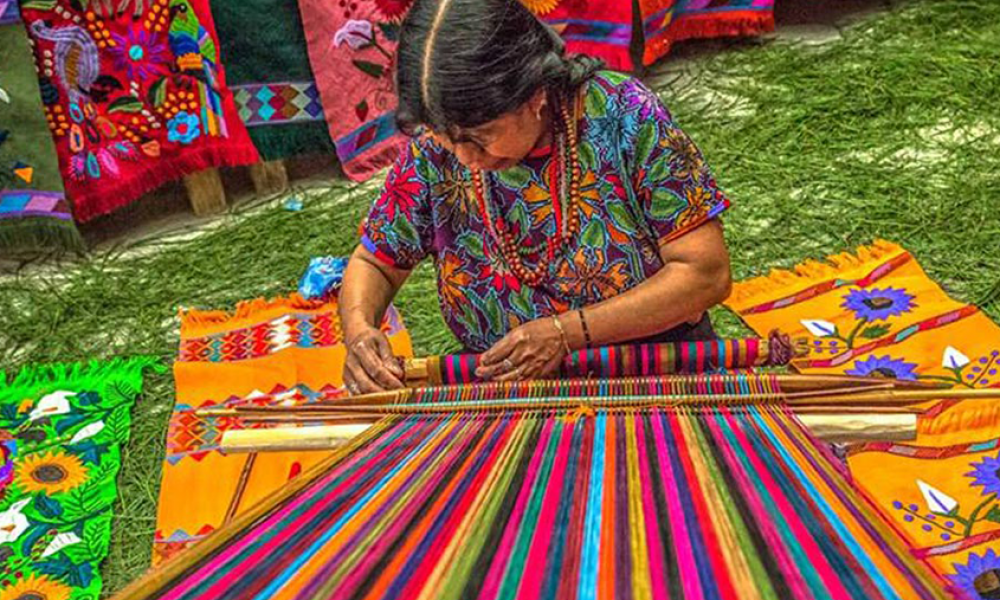 Tour Tour Chiapas 4 días, 3 noches. Tejedora artesanal de Zinacantán, Chiapas